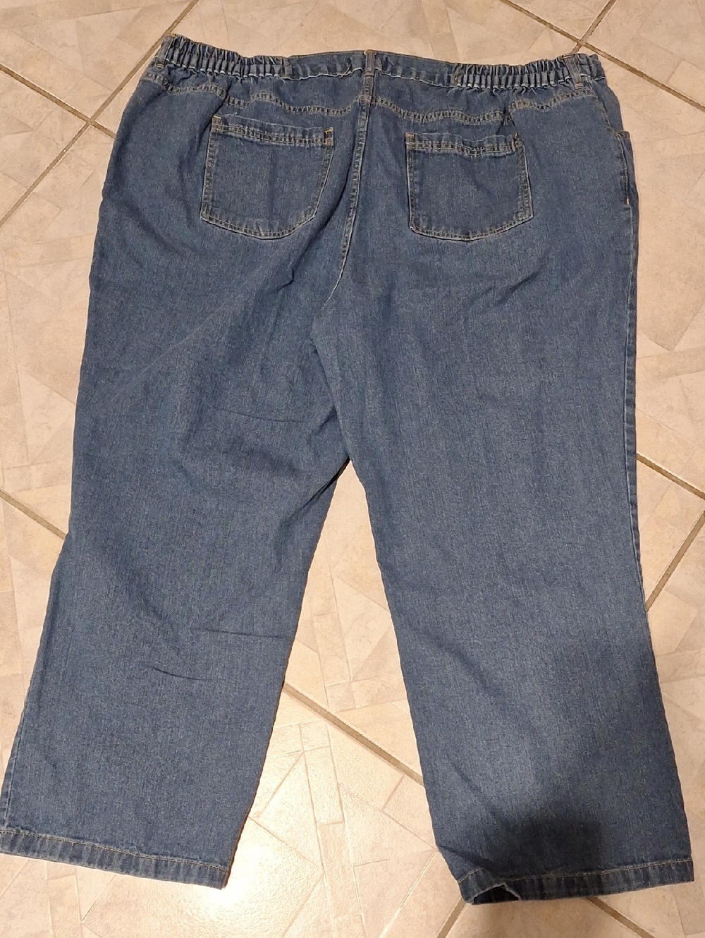 tClassic Straight-Leg Denim Jeans in Medium Blue 28WP - Picture 2 of 4